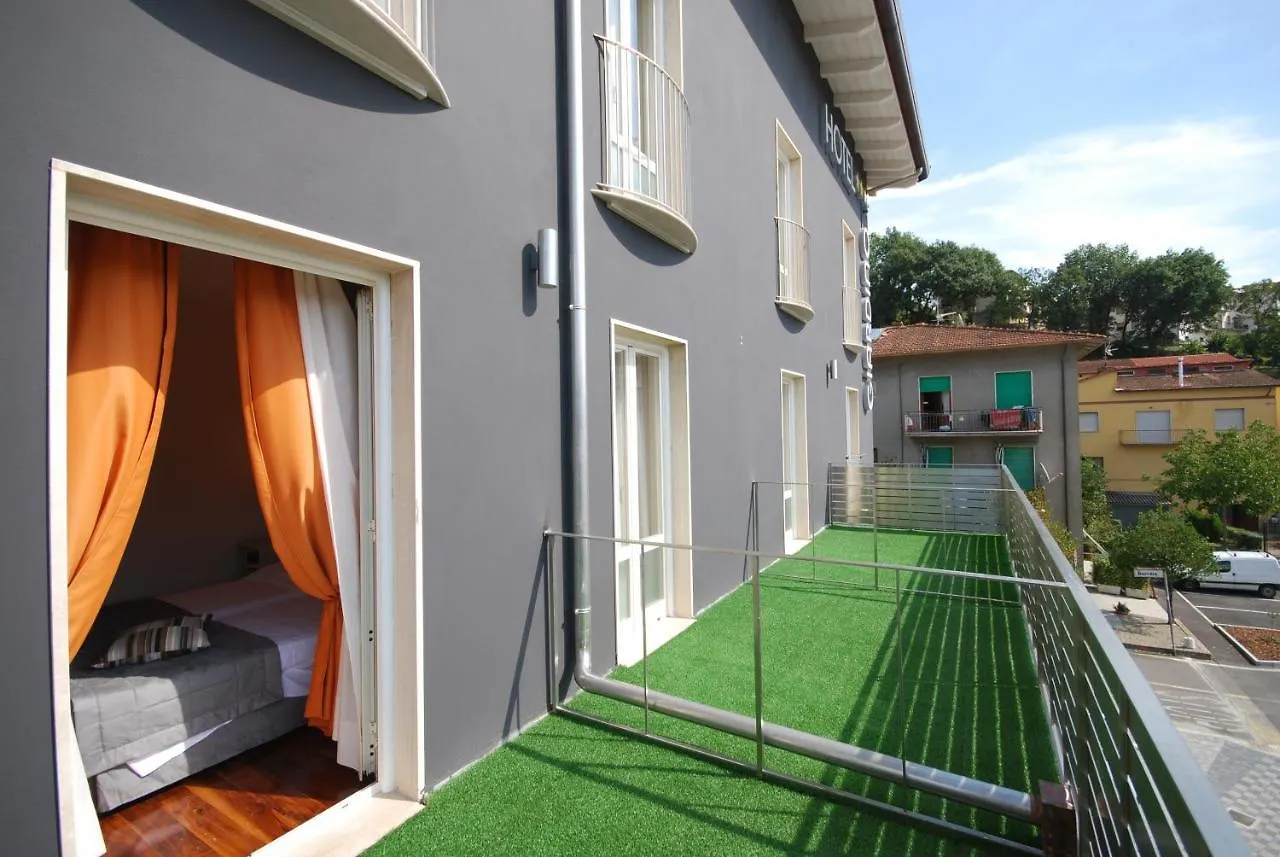 Hotel Giardino Bibbiena 3*,  Italy